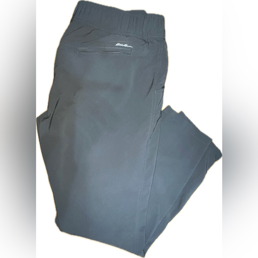 Eddie Bauer Traveler Pant | Grey